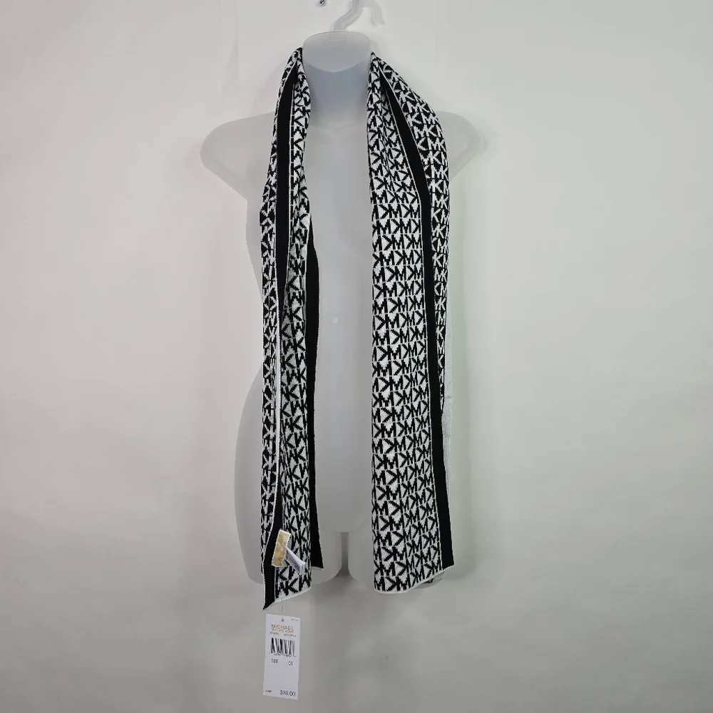 Michael Kors Black and White Patterned Knit Scarf